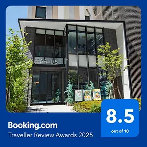 4* Hotel Grids Premium Namba
