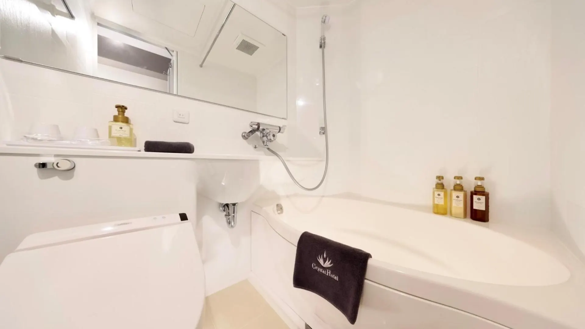 Dotonbori Crystal Hotel - Vacation Stay 77472V Osaka